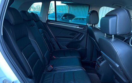 Volkswagen Tiguan II, 2019 год, 2 495 700 рублей, 10 фотография