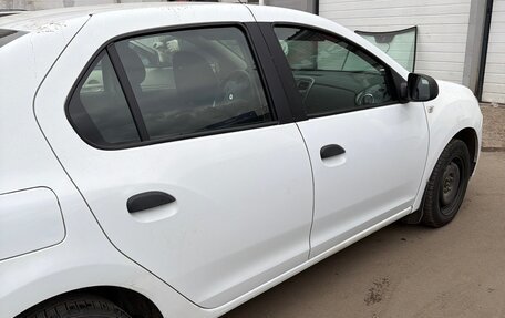 Renault Logan II, 2016 год, 350 000 рублей, 2 фотография