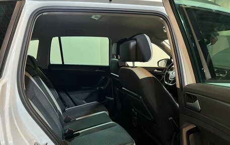 Volkswagen Tiguan II, 2020 год, 2 597 000 рублей, 26 фотография