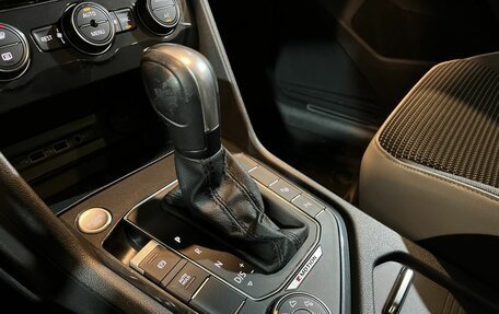 Volkswagen Tiguan II, 2020 год, 2 597 000 рублей, 31 фотография