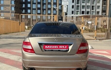 Mercedes-Benz C-Класс, 2009 год, 900 000 рублей, 4 фотография