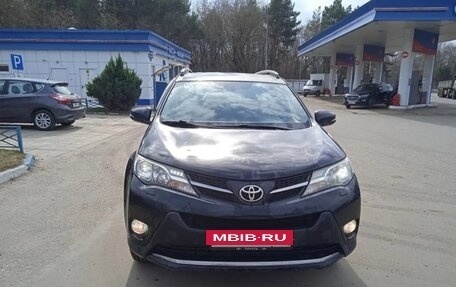 Toyota RAV4, 2014 год, 2 350 000 рублей, 2 фотография