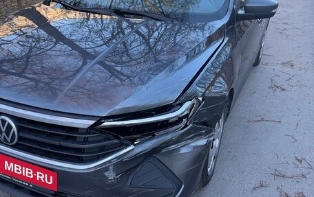 Volkswagen Polo VI (EU Market), 2021 год, 990 000 рублей, 2 фотография