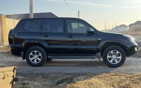 Toyota Land Cruiser Prado 120 рестайлинг, 2007 год, 2 350 000 рублей, 4 фотография