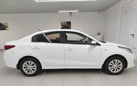 KIA Rio IV, 2018 год, 1 067 000 рублей, 5 фотография