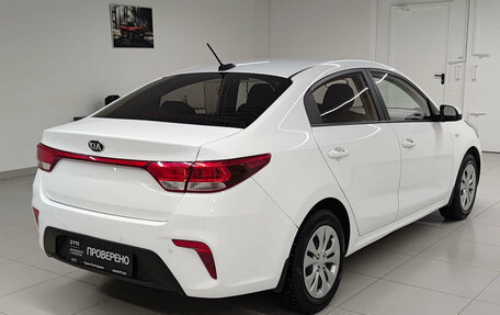 KIA Rio IV, 2018 год, 1 067 000 рублей, 6 фотография