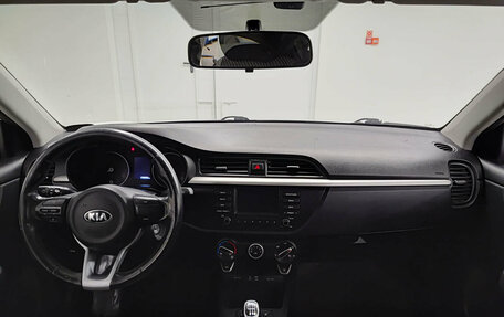 KIA Rio IV, 2018 год, 1 067 000 рублей, 17 фотография