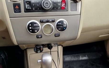 Nissan Tiida, 2009 год, 680 000 рублей, 3 фотография