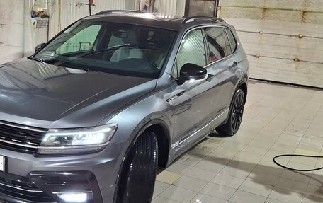 Volkswagen Tiguan II, 2020 год, 3 550 000 рублей, 3 фотография