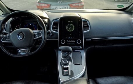 Renault Espace V рестайлинг, 2017 год, 1 985 000 рублей, 4 фотография