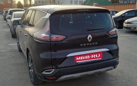 Renault Espace V рестайлинг, 2017 год, 1 985 000 рублей, 2 фотография