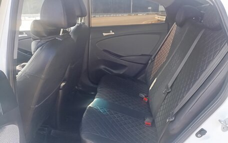 Hyundai Solaris II рестайлинг, 2011 год, 750 000 рублей, 6 фотография