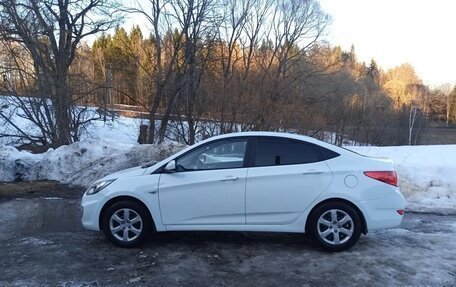 Hyundai Solaris II рестайлинг, 2011 год, 750 000 рублей, 3 фотография