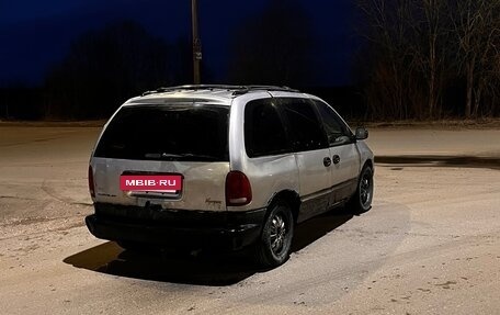 Chrysler Voyager III, 2000 год, 99 999 рублей, 4 фотография