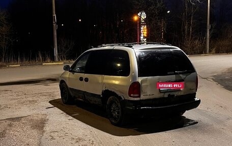 Chrysler Voyager III, 2000 год, 99 999 рублей, 3 фотография