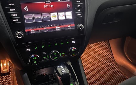 Skoda Octavia, 2018 год, 1 800 000 рублей, 10 фотография