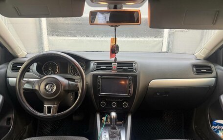 Volkswagen Jetta VI, 2011 год, 535 000 рублей, 6 фотография