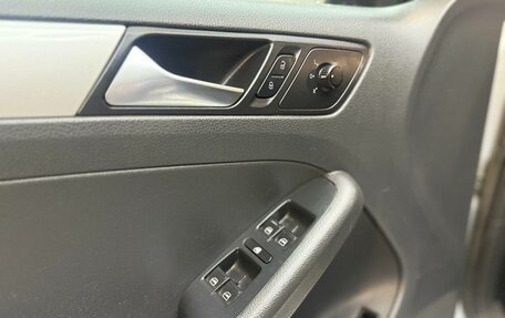 Volkswagen Jetta VI, 2011 год, 535 000 рублей, 7 фотография