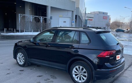 Volkswagen Tiguan II, 2020 год, 2 650 000 рублей, 3 фотография