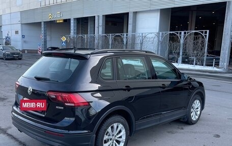 Volkswagen Tiguan II, 2020 год, 2 650 000 рублей, 2 фотография