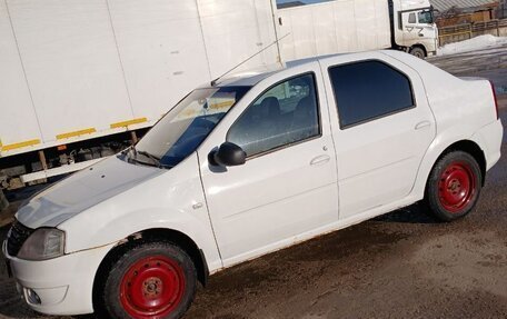 Renault Logan I, 2013 год, 170 000 рублей, 3 фотография