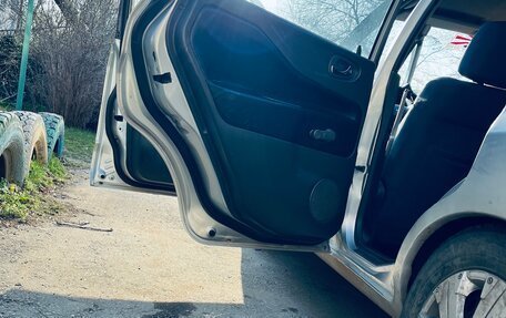 Mitsubishi Space Star I рестайлинг, 1999 год, 225 000 рублей, 10 фотография