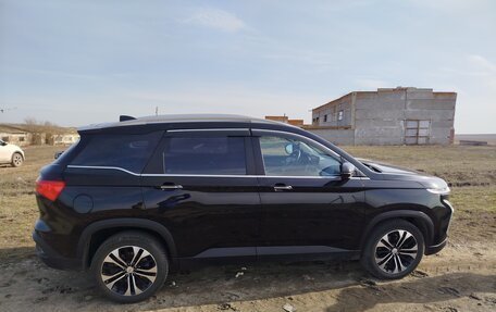 Chevrolet Captiva, 2023 год, 2 021 000 рублей, 2 фотография