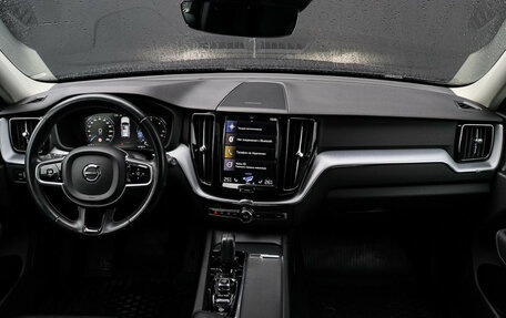 Volvo XC60 II, 2019 год, 3 890 000 рублей, 9 фотография