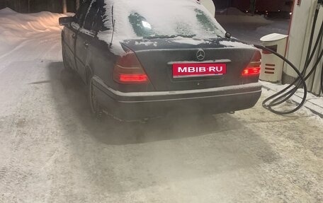 Mercedes-Benz C-Класс, 1995 год, 280 000 рублей, 9 фотография