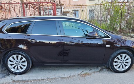 Opel Astra J, 2013 год, 1 000 000 рублей, 3 фотография