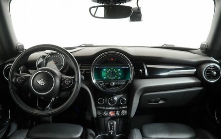 MINI Cabrio, 2020 год, 2 750 000 рублей, 16 фотография