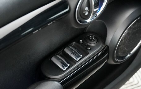 MINI Cabrio, 2020 год, 2 750 000 рублей, 18 фотография