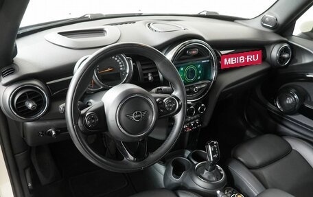 MINI Cabrio, 2020 год, 2 750 000 рублей, 13 фотография