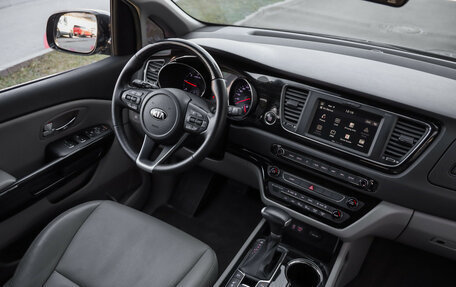 KIA Carnival III, 2020 год, 3 250 000 рублей, 9 фотография