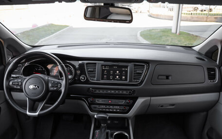 KIA Carnival III, 2020 год, 3 250 000 рублей, 10 фотография