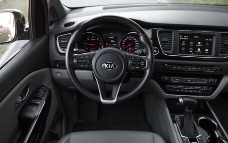 KIA Carnival III, 2020 год, 3 250 000 рублей, 11 фотография