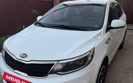 KIA Rio III рестайлинг, 2016 год, 990 000 рублей, 1 фотография
