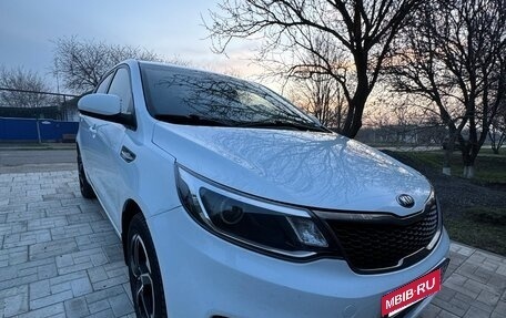 KIA Rio III рестайлинг, 2016 год, 990 000 рублей, 2 фотография