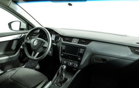 Skoda Octavia, 2018 год, 1 399 700 рублей, 9 фотография