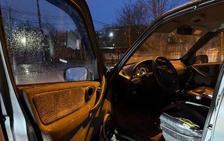 Chevrolet Niva I рестайлинг, 2004 год, 230 000 рублей, 6 фотография