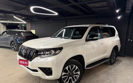 Toyota Land Cruiser Prado 150 рестайлинг 2, 2021 год, 8 200 000 рублей, 1 фотография