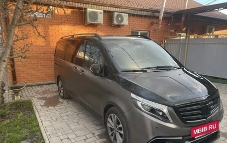 Mercedes-Benz V-Класс, 2021 год, 10 000 000 рублей, 3 фотография