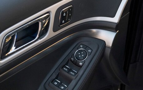 Ford Explorer VI, 2013 год, 2 000 000 рублей, 14 фотография