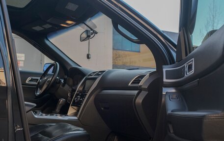 Ford Explorer VI, 2013 год, 2 000 000 рублей, 28 фотография