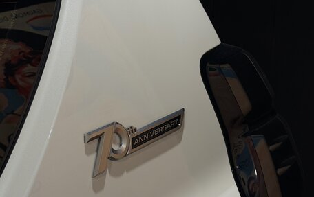 Toyota Land Cruiser Prado 150 рестайлинг 2, 2021 год, 8 200 000 рублей, 4 фотография