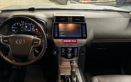 Toyota Land Cruiser Prado 150 рестайлинг 2, 2021 год, 8 200 000 рублей, 10 фотография