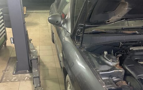 Hyundai Sonata IV рестайлинг, 2005 год, 700 000 рублей, 4 фотография