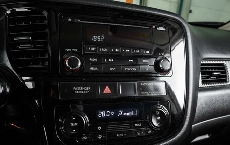 Mitsubishi Outlander III рестайлинг 3, 2013 год, 1 184 000 рублей, 15 фотография