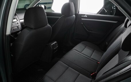 Volkswagen Jetta VI, 2010 год, 629 000 рублей, 11 фотография