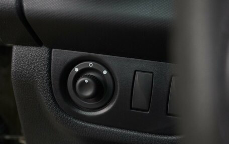 Renault Logan II, 2017 год, 859 000 рублей, 12 фотография